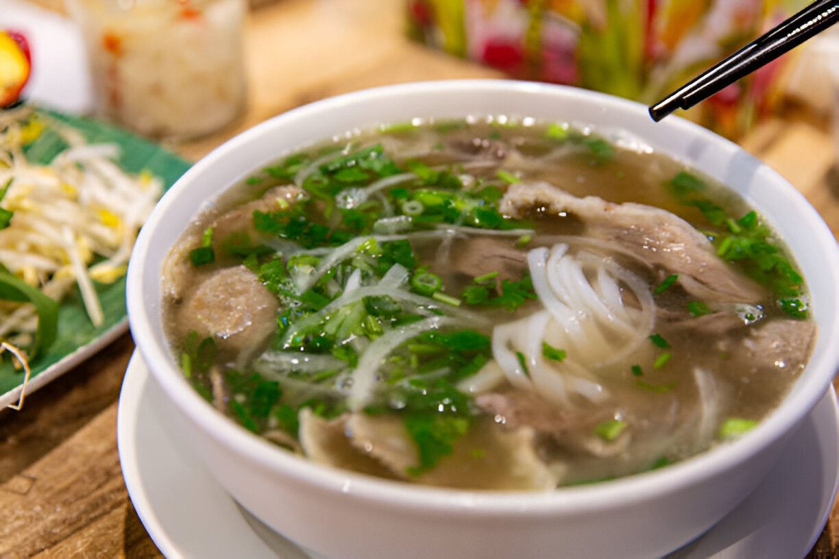 Phở Bò (Beef Noodle Soup)