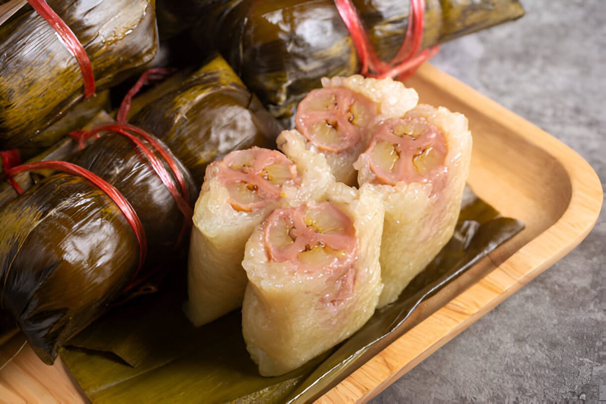 Chuối Nướng (Vietnamese Grilled Sticky Rice Banana)