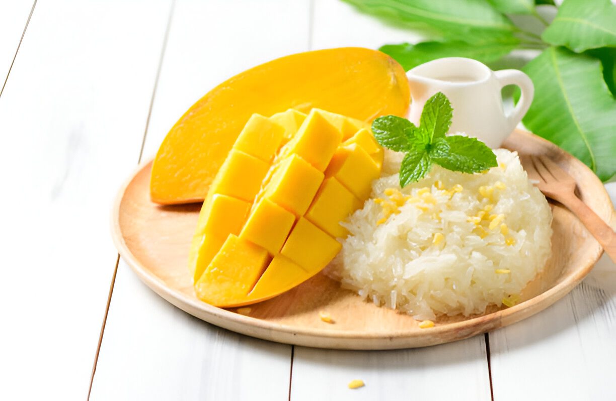 Khao Niew Mamuang (Mango Sticky Rice)